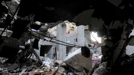 Un bâtiment détruit par un bombardement israélien à Jabalia, dans le nord de la bande de Gaza, le 18 avril 2025. (BASHAR TALEB / AFP)