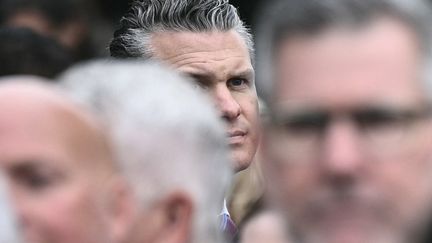 Le ministre de la Défense américain, Pete Hegseth, à la Maison Blanche, à Washington (Etats-Unis), le 21 avril 2025. (BRENDAN SMIALOWSKI / AFP)