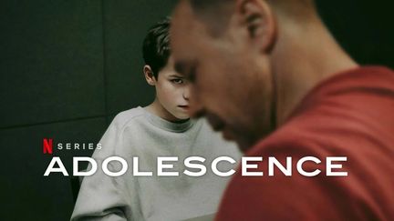 Une affiche de la série "Adolescence" sur Netflix. (NETFLIX)