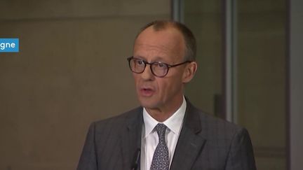 Eurozapping : l'Allemagne augmente le budget de sa défense (franceinfo)