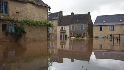 Crues : cinq départements en vigilance orange (France 2)