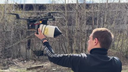 Guerre en Ukraine : quand les drones deviennent des armes redoutables (franceinfo)