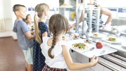 L'Anses recommande de ne pas servir d'aliments à base de soja en restauration collective, y compris dans les cantines scolaires, pour éviter une surconsommation. (WESTEND61 / WESTEND61)