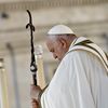 Le pape François lors de la messe ouvrant l'assemblée générale du synode des évêques, sur la place Saint-Pierre du Vatican, le 4 octobre 2023. (VATICAN POOL / GETTY IMAGES EUROPE / AFP)