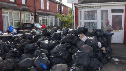 Royaume-Uni : la grève des éboueurs ne faiblit pas à Birmingham (France 2)