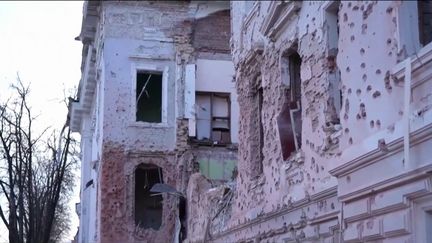Une frappe russe meurtrière a touché la ville de Soumy dans le nord-est de l’Ukraine, le 13 avril 2025. Le dernier bilan fait état d’au moins 34 morts et des centaines de blessés. (Franceinfo)
