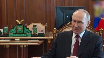 L'Ukraine accuse la Russie d'avoir rompu la trêve, que Vladimir Poutine avait annoncée pour le week-end de Pâques. (France 2)