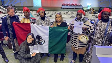 Des familles de victimes de Mauritanie et du Mexique au premier Congrès mondial sur les disparitions forcées, le 15 janvier 2025 (THOMAS SELLIN / FRANCEINFO)