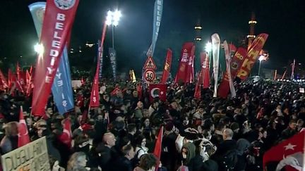 Manifestations en Turquie : plus d'un millier d'arrestations dont une dizaine de journalistes (Franceinfo)