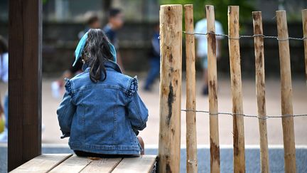 Une élève d'une école élémentaire. (STEPHANIE PARA / LA MONTAGNE / MAXPPP)