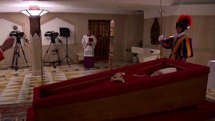 Pape François : les obsèques du souverain pontife se préparent (franceinfo)