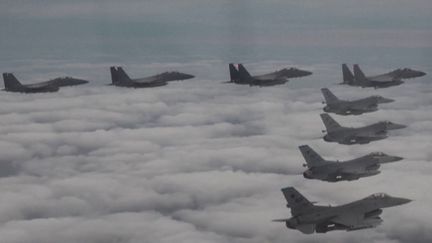Guerre en Ukraine : l'OTAN montre les muscles face à la Russie (Franceinfo)