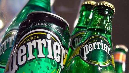 Bouteilles Perrier (illustration) (FABRICE COFFRINI / AFP)