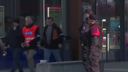 Eurozapping : une attaque au couteau fait deux morts en République tchèque (franceinfo)
