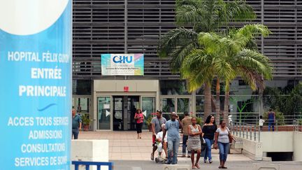 L'hôpital Felix Guyon de Bellepierre à Saint-Denis de la Réunion. (RICHARD BOUHET / AFP)
