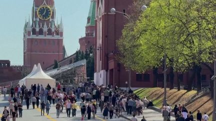 Guerre en Ukraine : des frappes malgré la trêve (franceinfo)